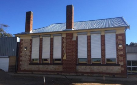 Top Reasons to Shop Outdoor Blinds Online for Your Adelaide Home