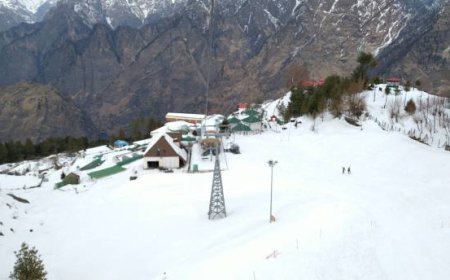 Auli Uttarakhand Package: Skiing and Scenic Mountain Views