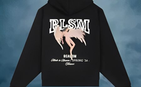 Why the Realism Hoodie is Gaining Popularity in Australia