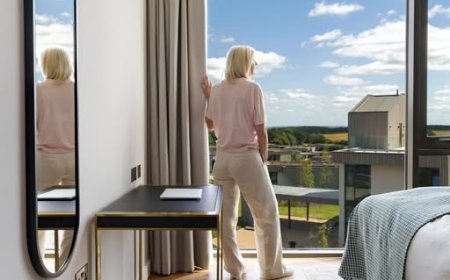 Opt for the Best Aluminium Sliding Doors Online: Quote and Track Options Made Easy