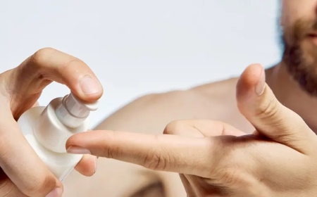 Vitamin C Clay Mask for Men | Detoxify, Brighten & Hydrate