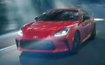 2024 Toyota GR86 Premium: Raw Driving Joy with Modern Comforts