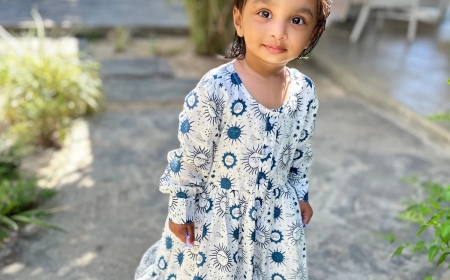 What to Look for in Daily Wear Outfits for Girls: Comfort vs Style